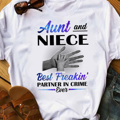 aunt-partner-in-crime-t