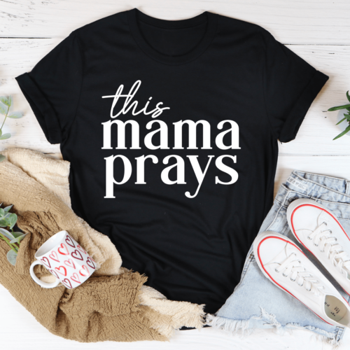 this-mama-prays-tee